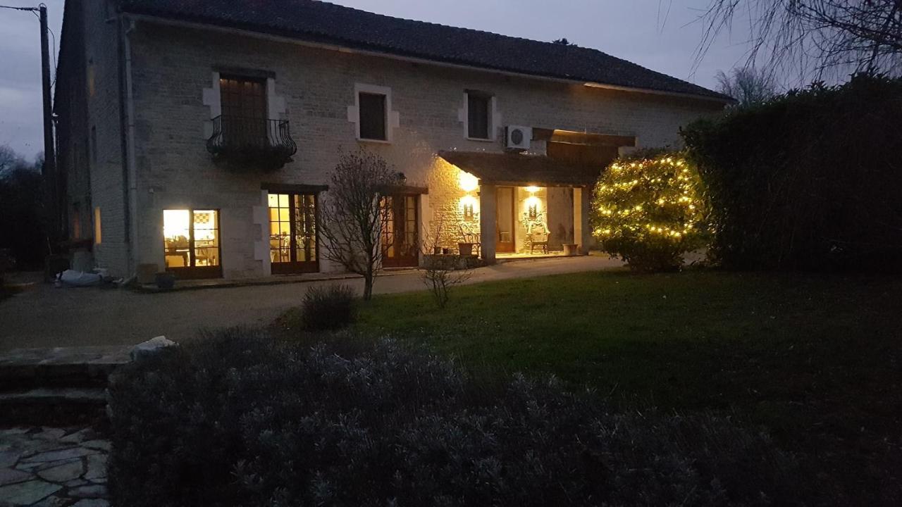 Ferienwohnung Chez Valade Payroux Exterior foto