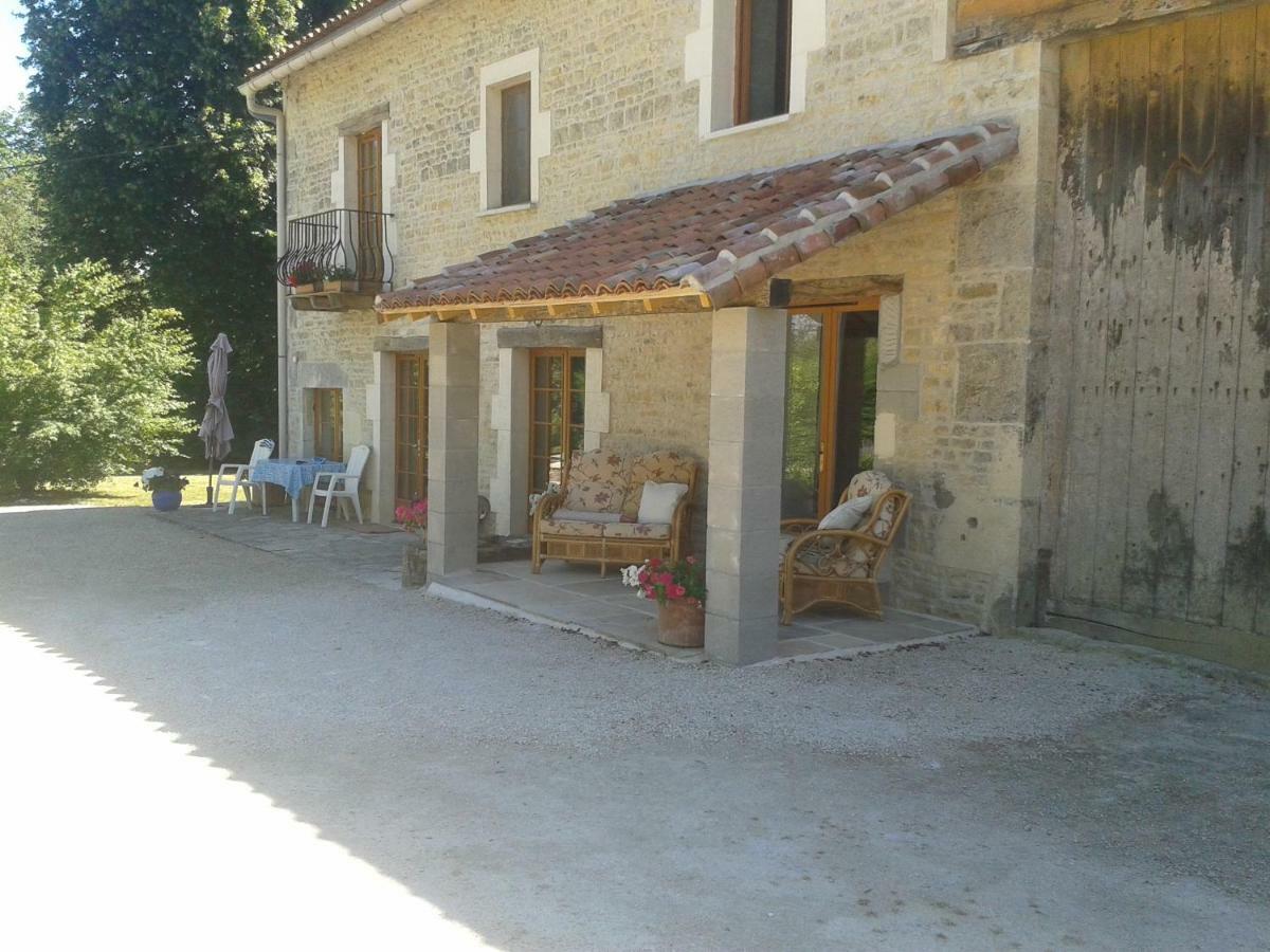 Ferienwohnung Chez Valade Payroux Exterior foto